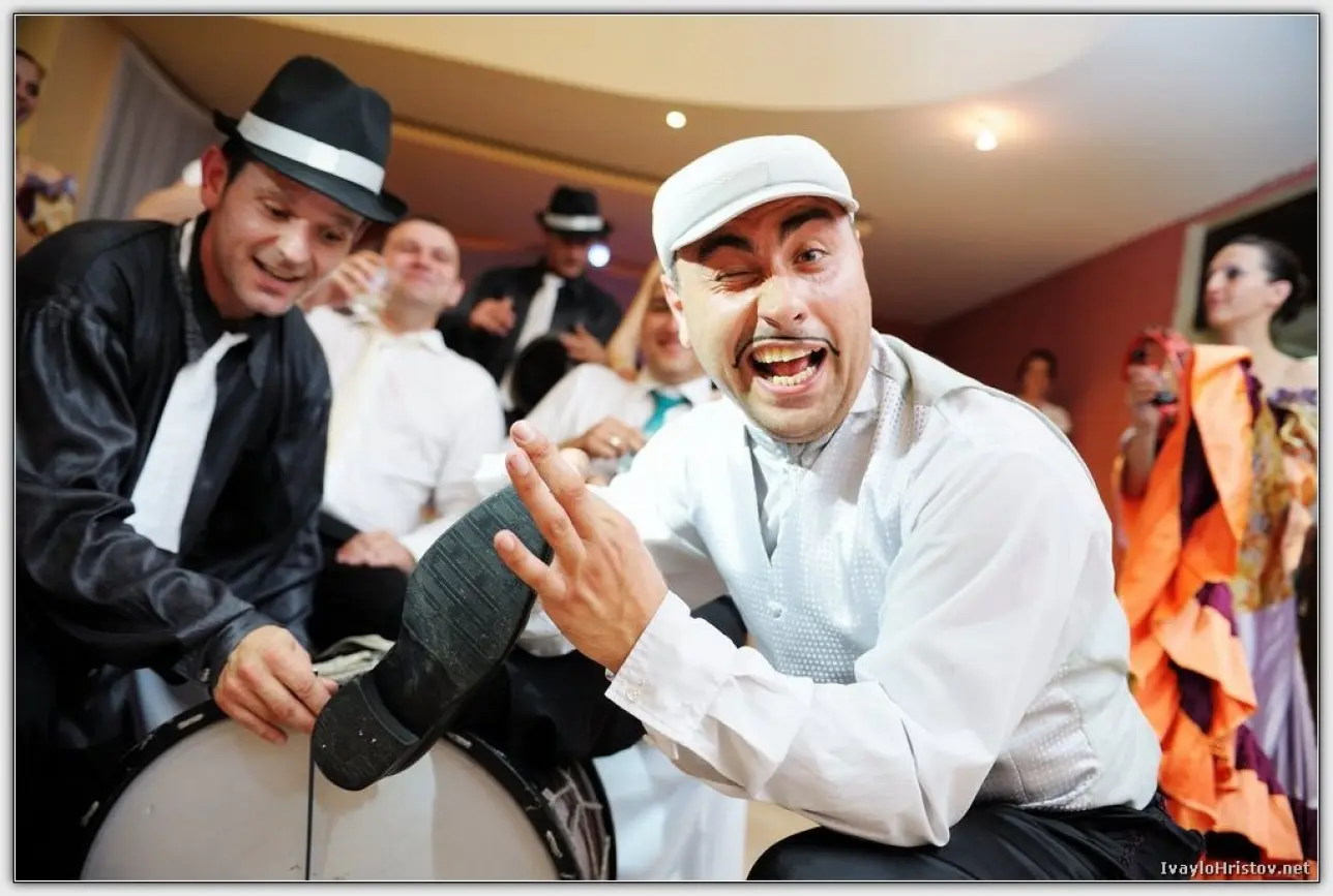 dani__i_alexander_00150